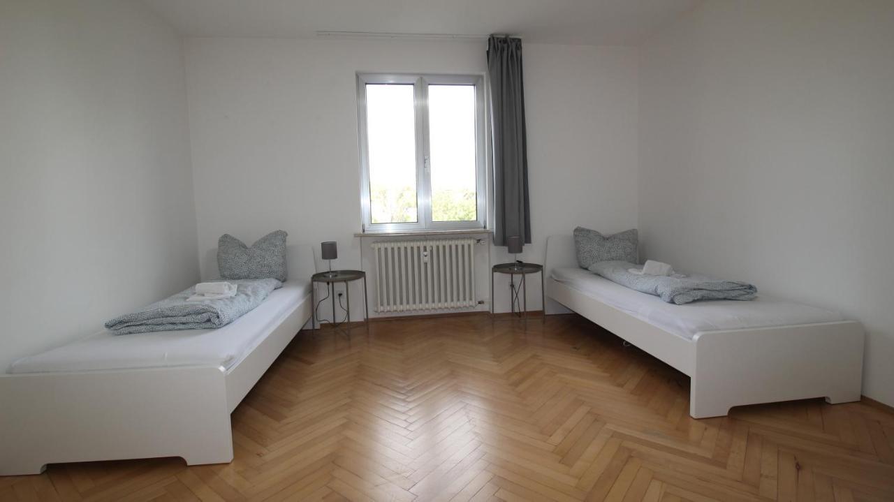 Apartmenthaus Kitzingen - Grosszuegige Wohnungen Fuer Je 6 Personen Mit Balkon Buitenkant foto